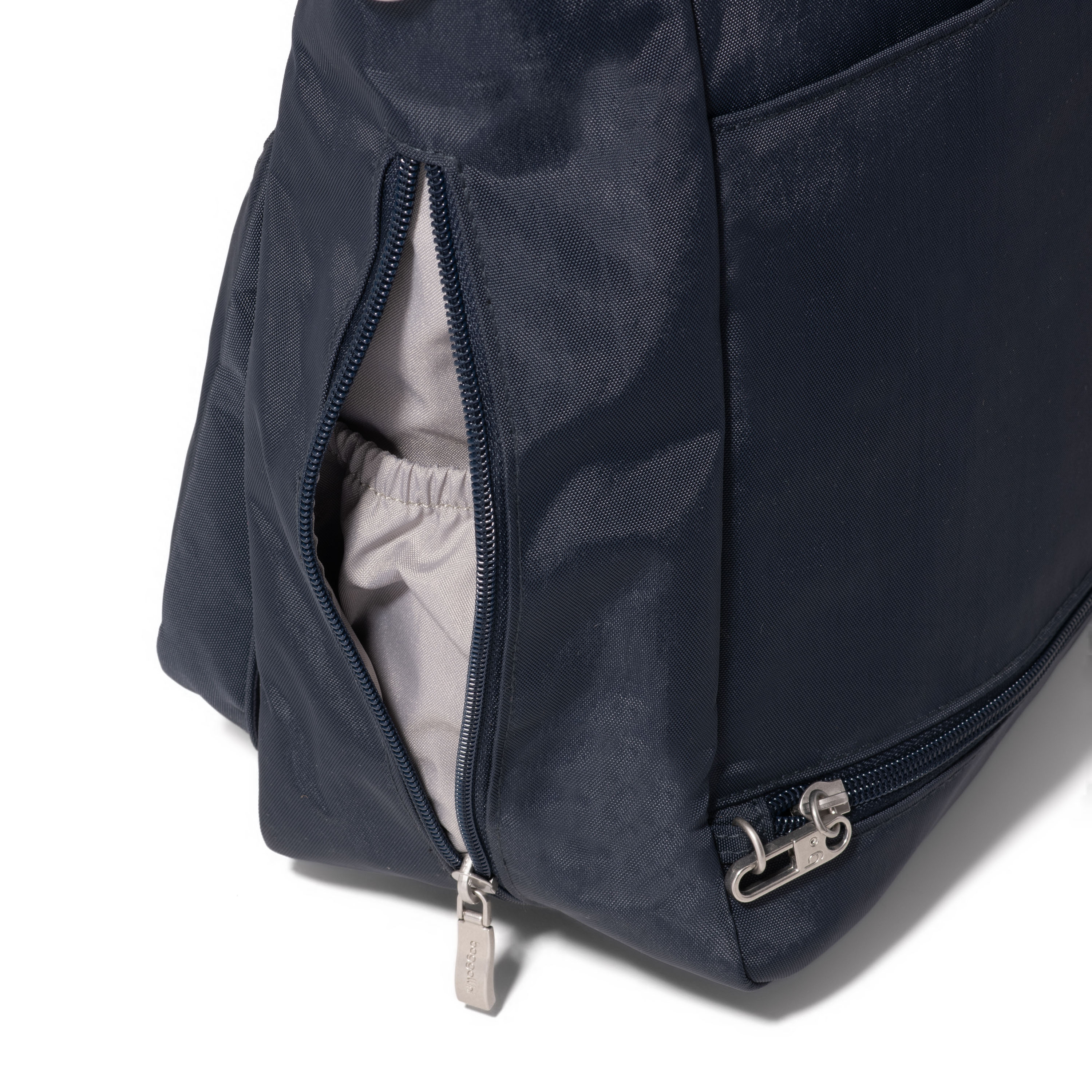 Modern Everywhere Everyday Shopper