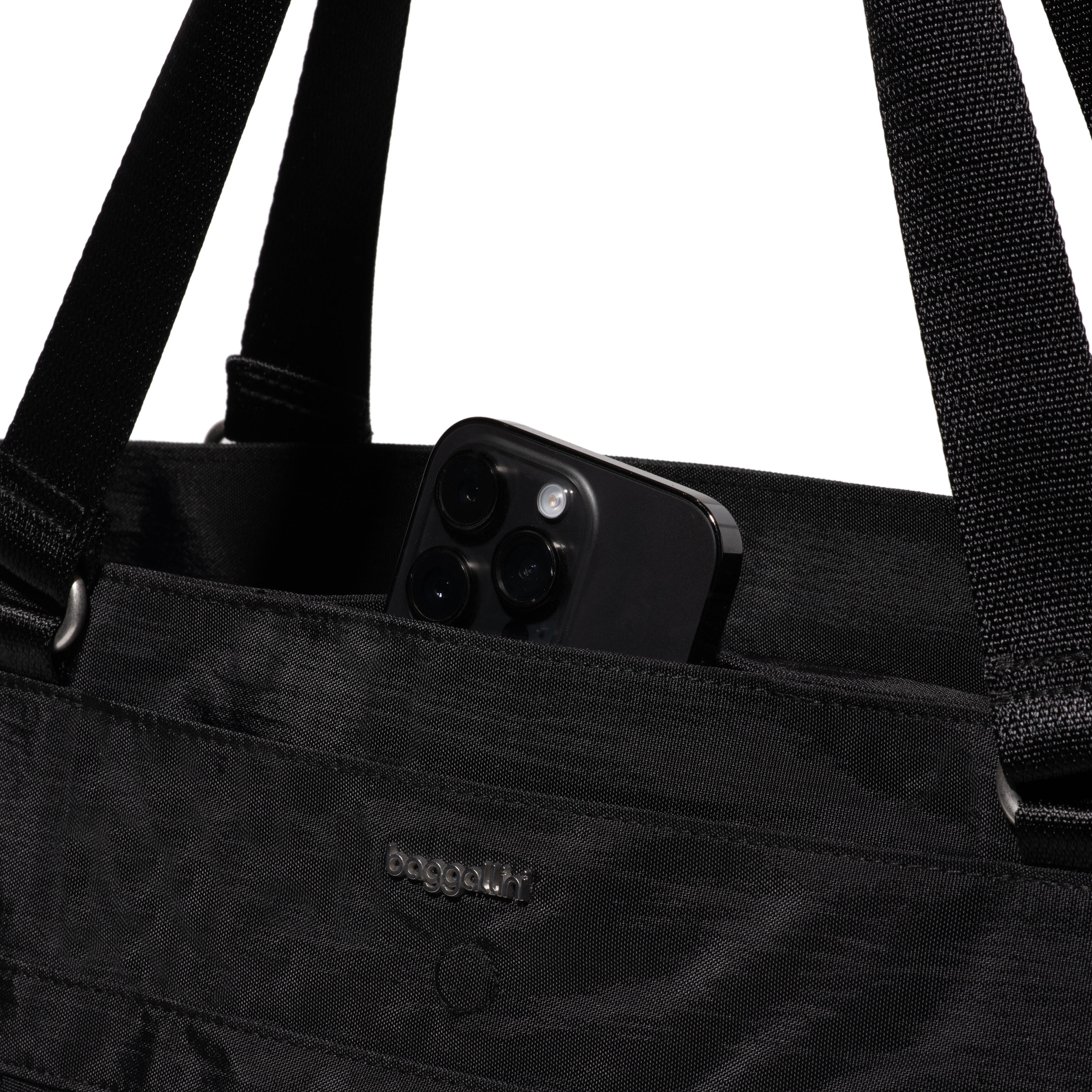 Modern Avenue Tote With Wristlet